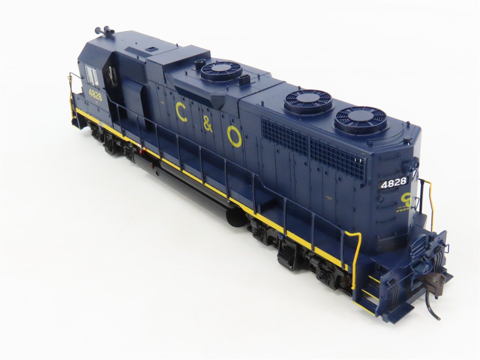 HO Scale Atlas Master 8995 C&O Chesapeake & Ohio EMD GP38 Diesel #4828 w/ DCC