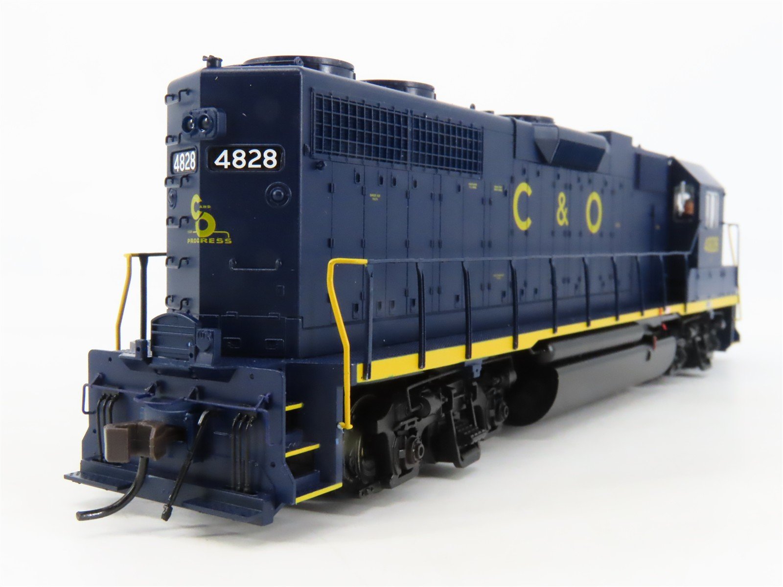HO Scale Atlas Master 8995 C&O Chesapeake & Ohio EMD GP38 Diesel #4828 w/ DCC