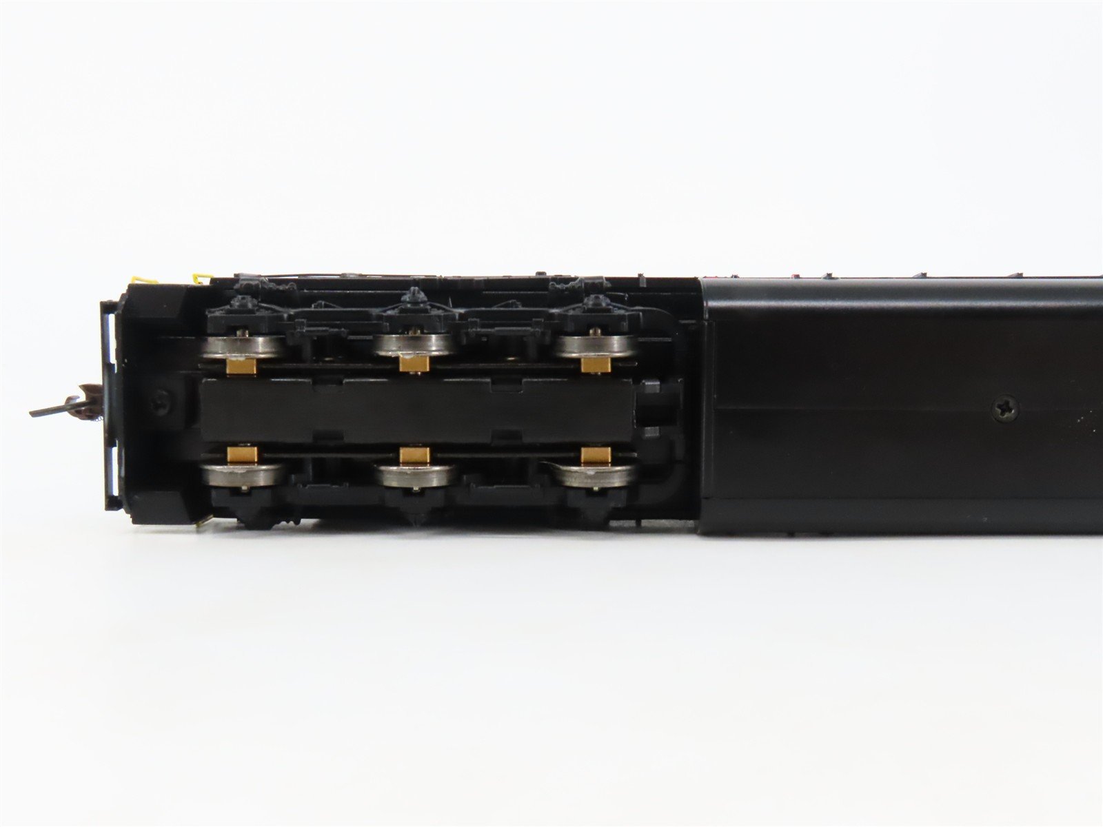 HO Scale Athearn 95211 SOU Southern EMD SD40-2 Diesel #3205 - DCC Ready