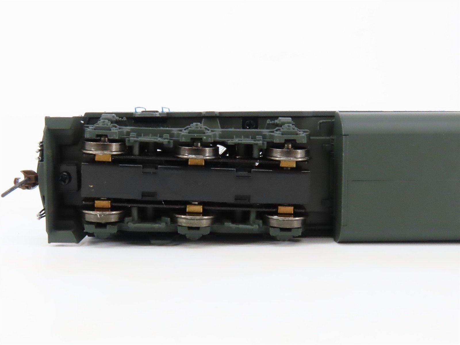 HO Athearn Genesis Primed for Grime ATHG25259 BN/ex-GN EMD F45 Diesel #6606