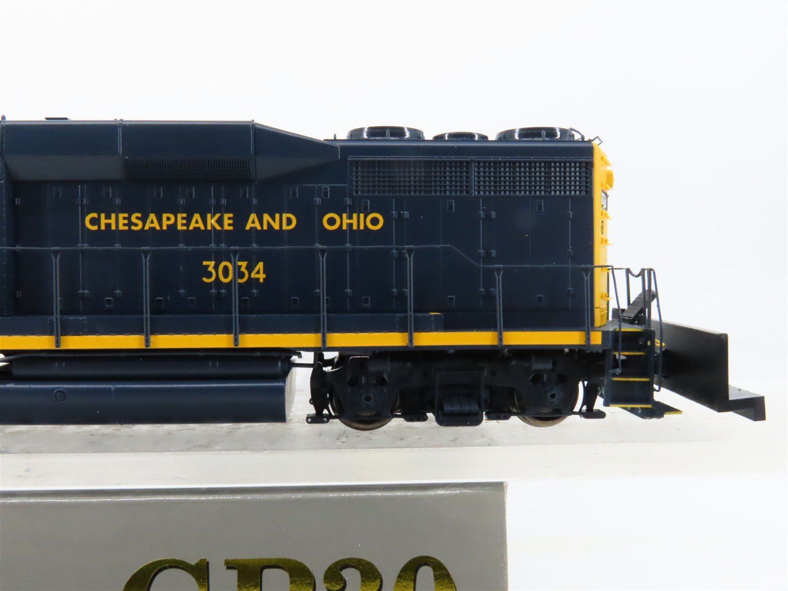 HO Proto 2000 920-31876 C&O Chesapeake & Ohio EMD GP30 Diesel #3034 - DCC Ready