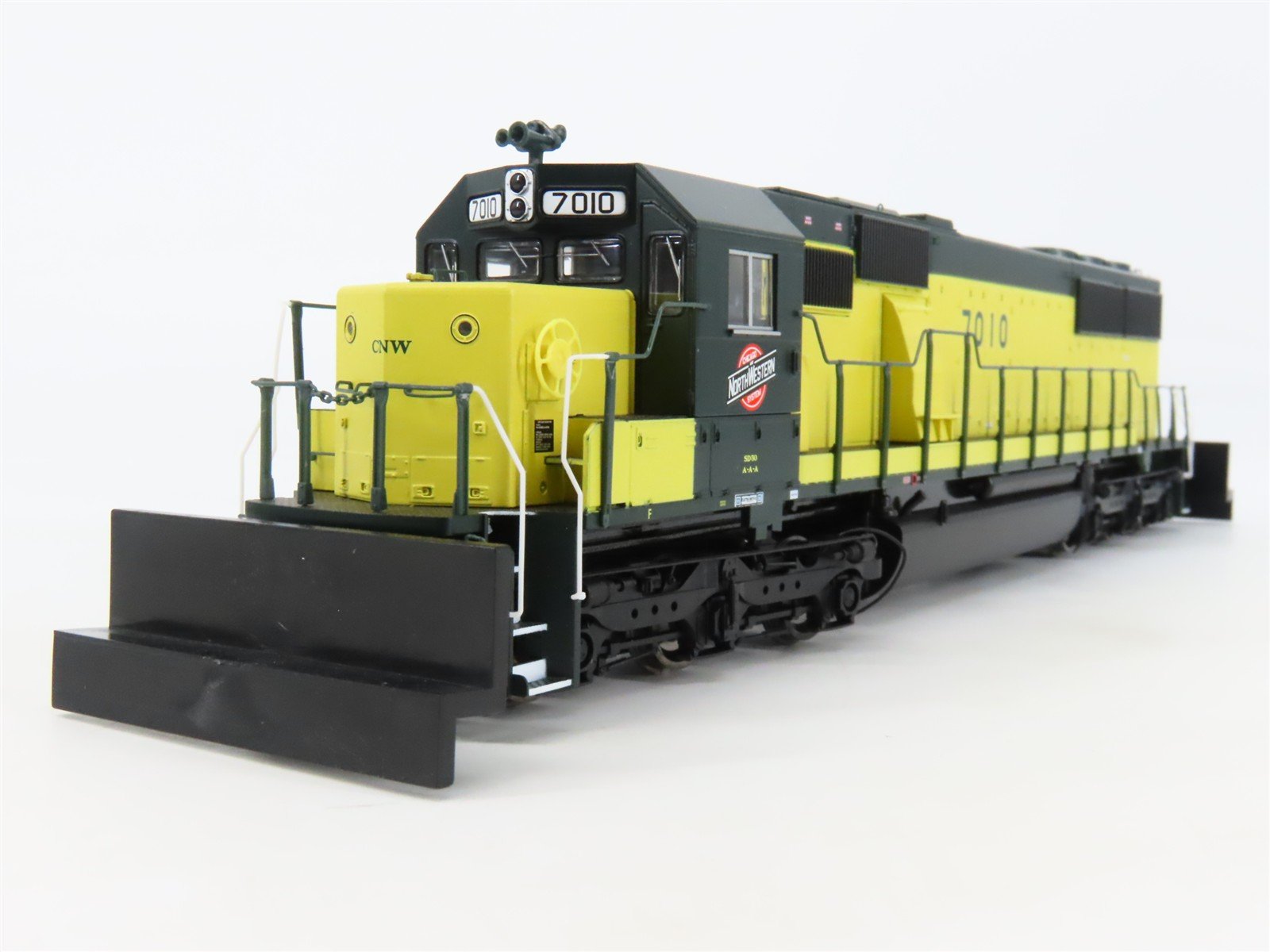 HO Proto 2000 30851 CNW Chicago & North Western SD50 Diesel #7010 - DCC Ready
