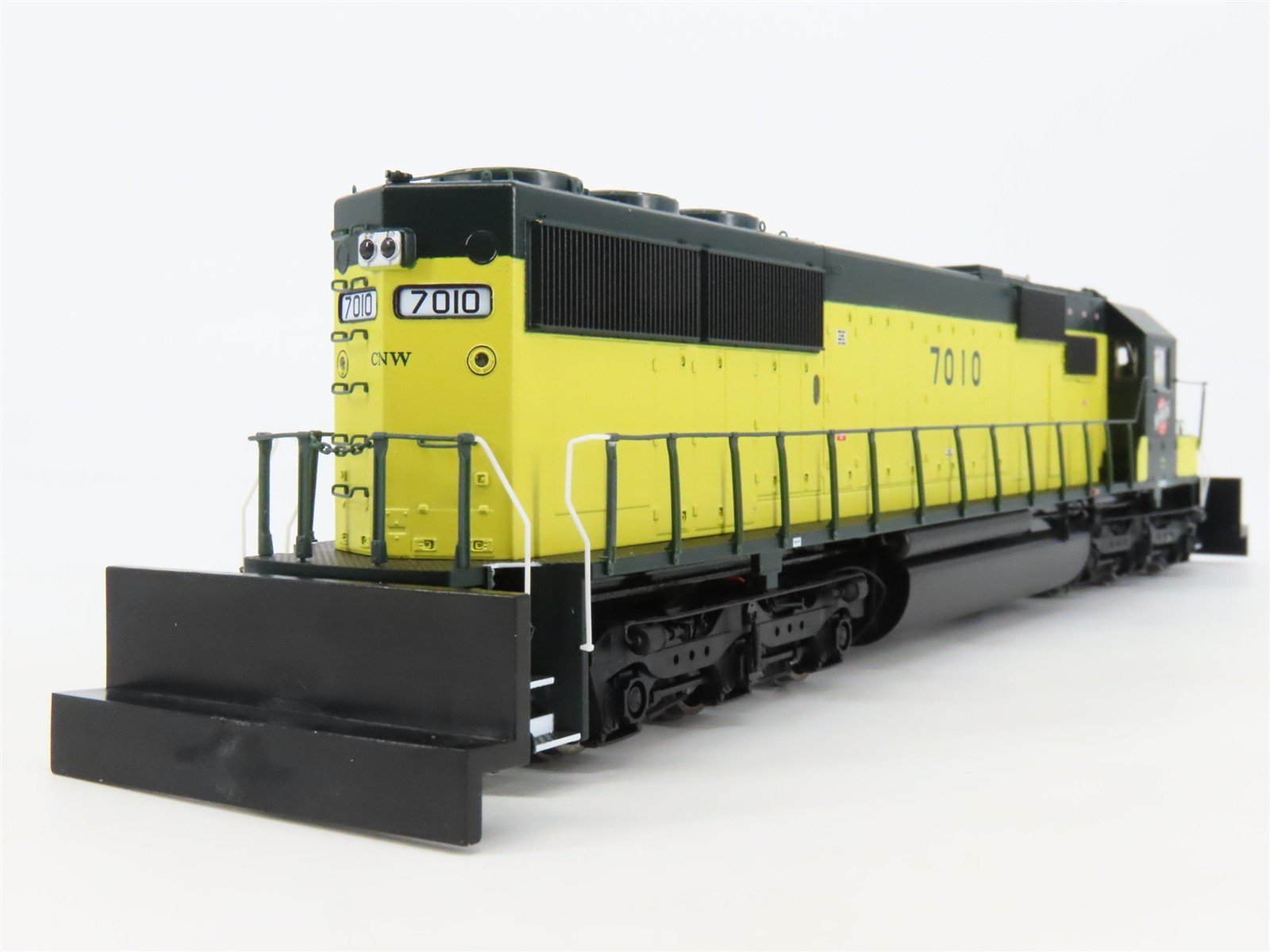 HO Proto 2000 30851 CNW Chicago & North Western SD50 Diesel #7010 - DCC Ready