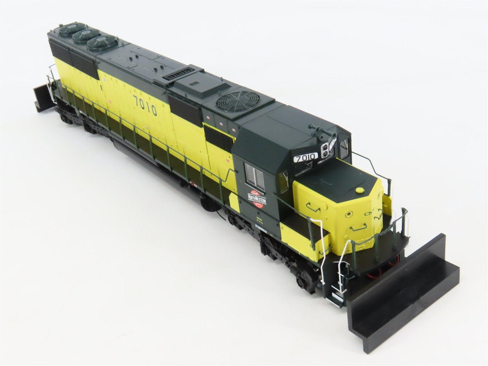HO Proto 2000 30851 CNW Chicago & North Western SD50 Diesel #7010 - DCC Ready