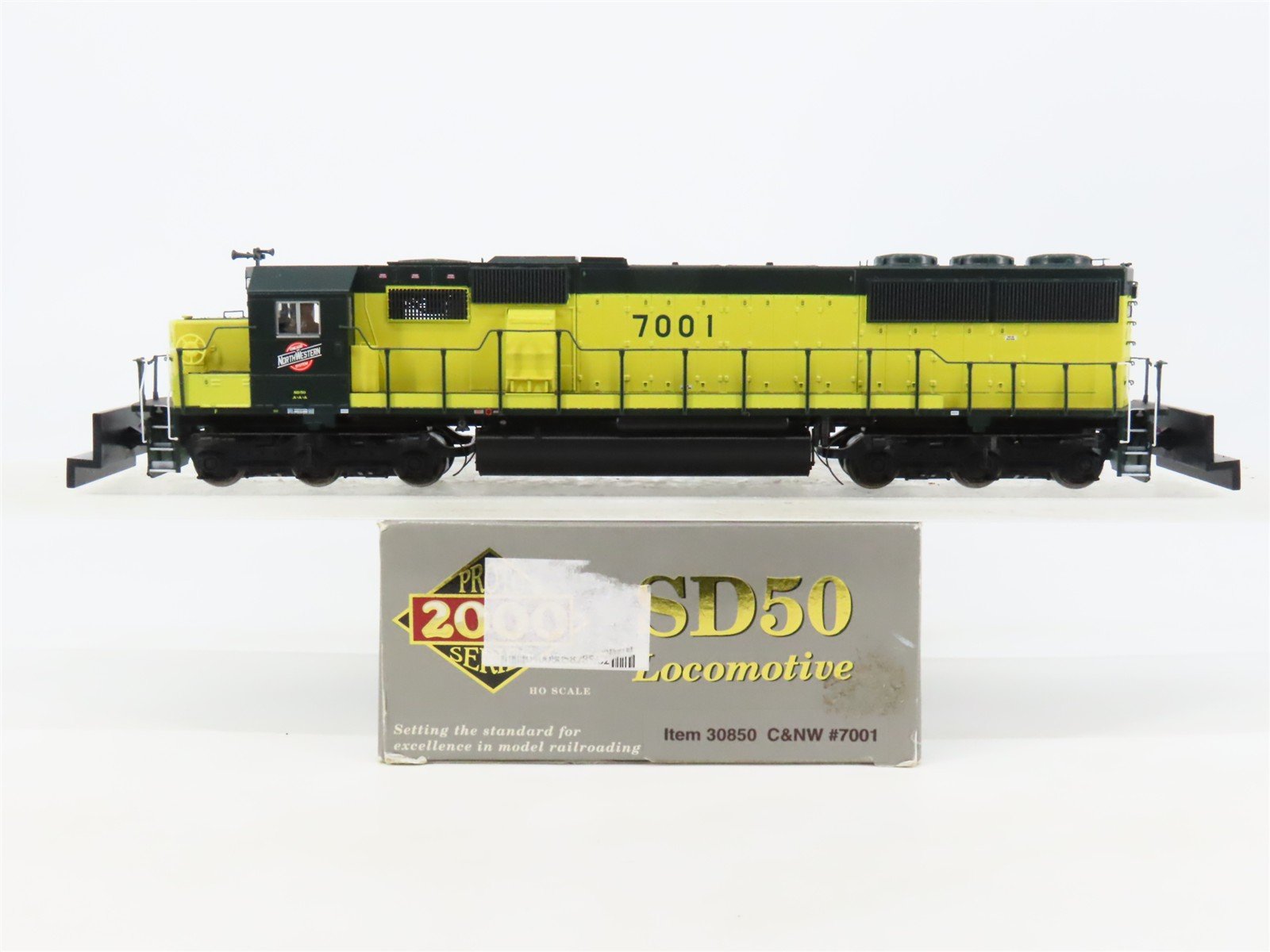 HO Proto 2000 30850 CNW Chicago & North Western SD50 Diesel #7001 - DCC Ready