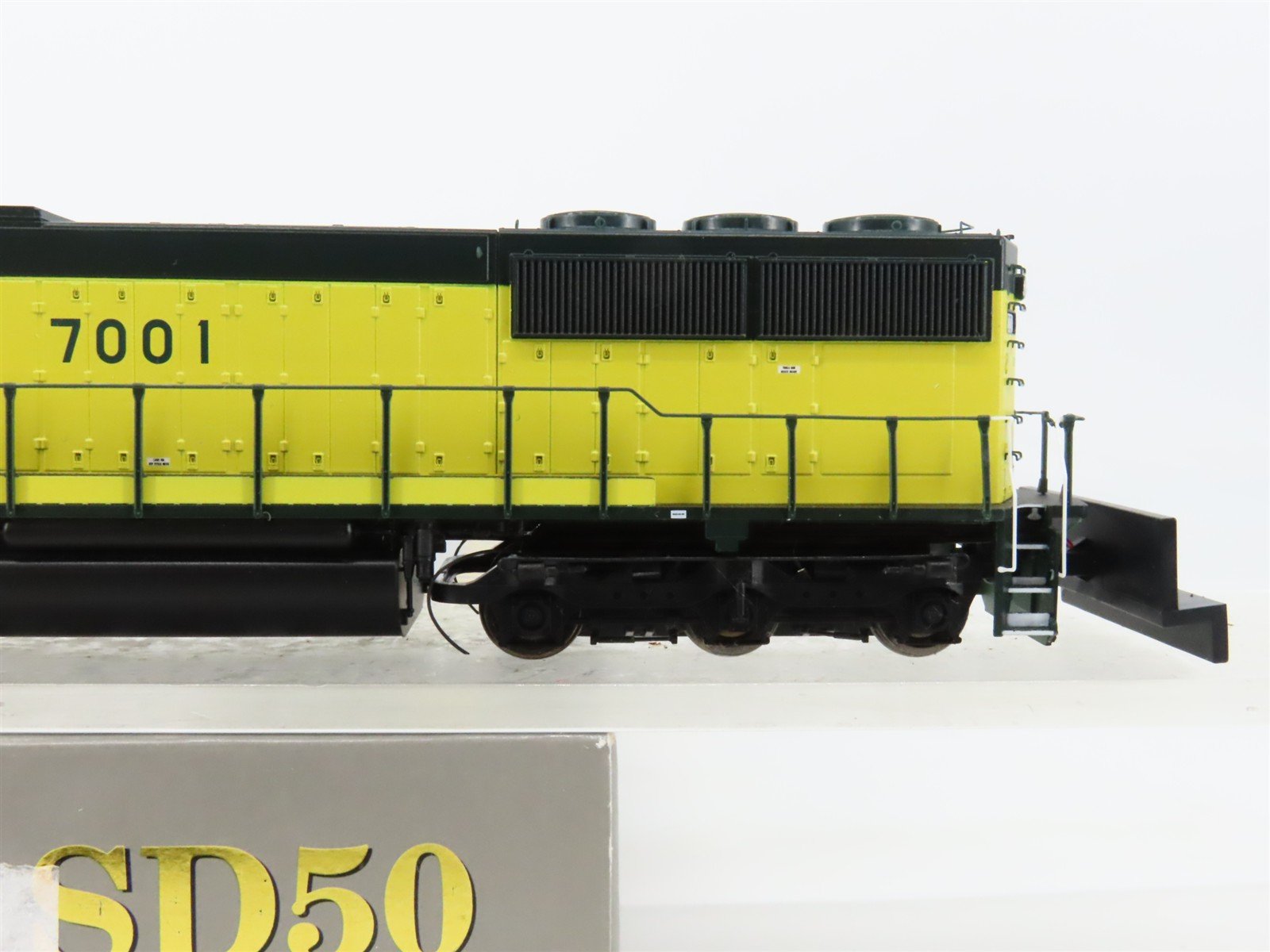 HO Proto 2000 30850 CNW Chicago & North Western SD50 Diesel #7001 - DCC Ready