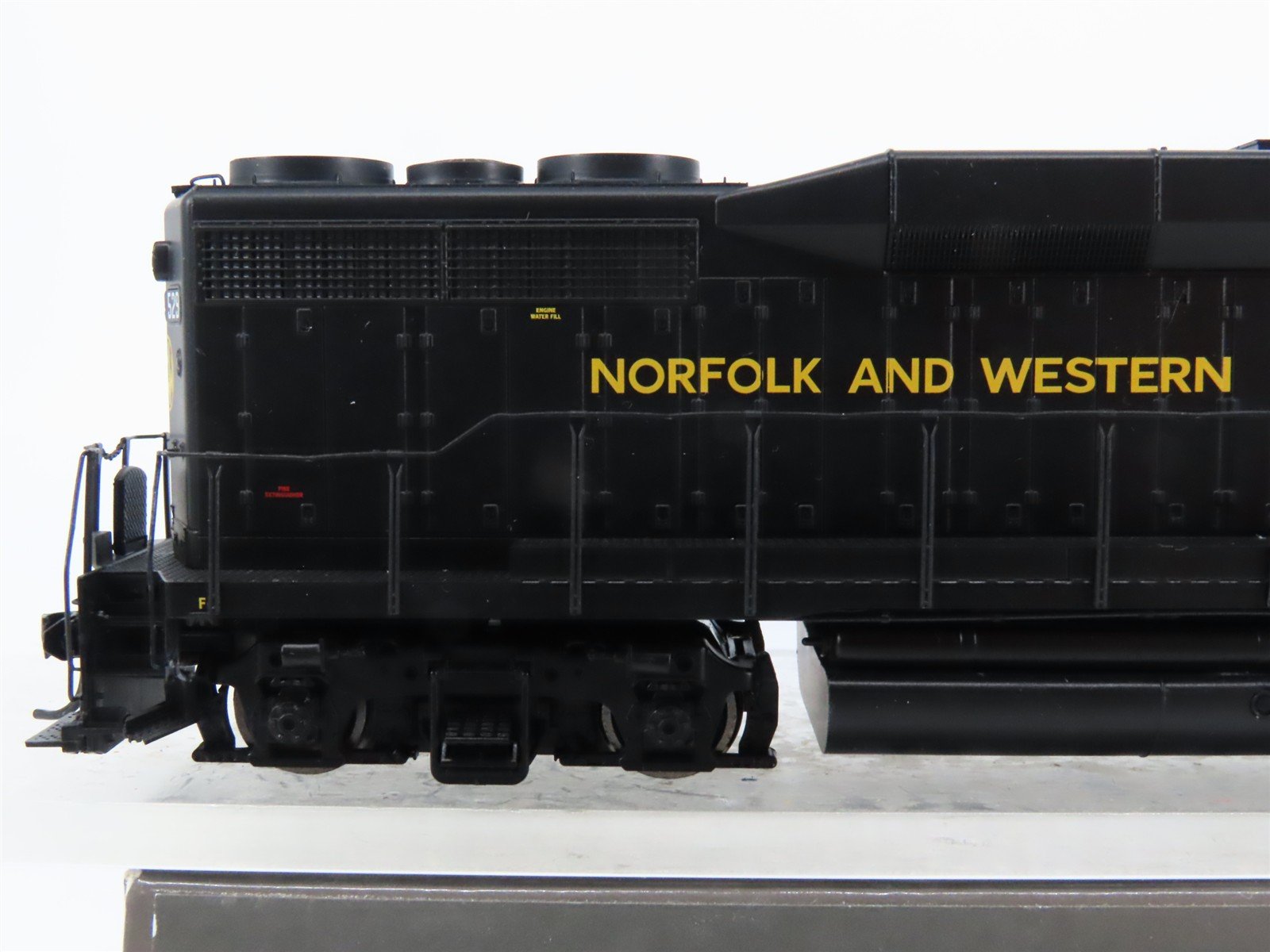 HO Walthers Proto 920-41861 N&W Norfolk & Western GP30 Diesel #529 w/DCC & Sound