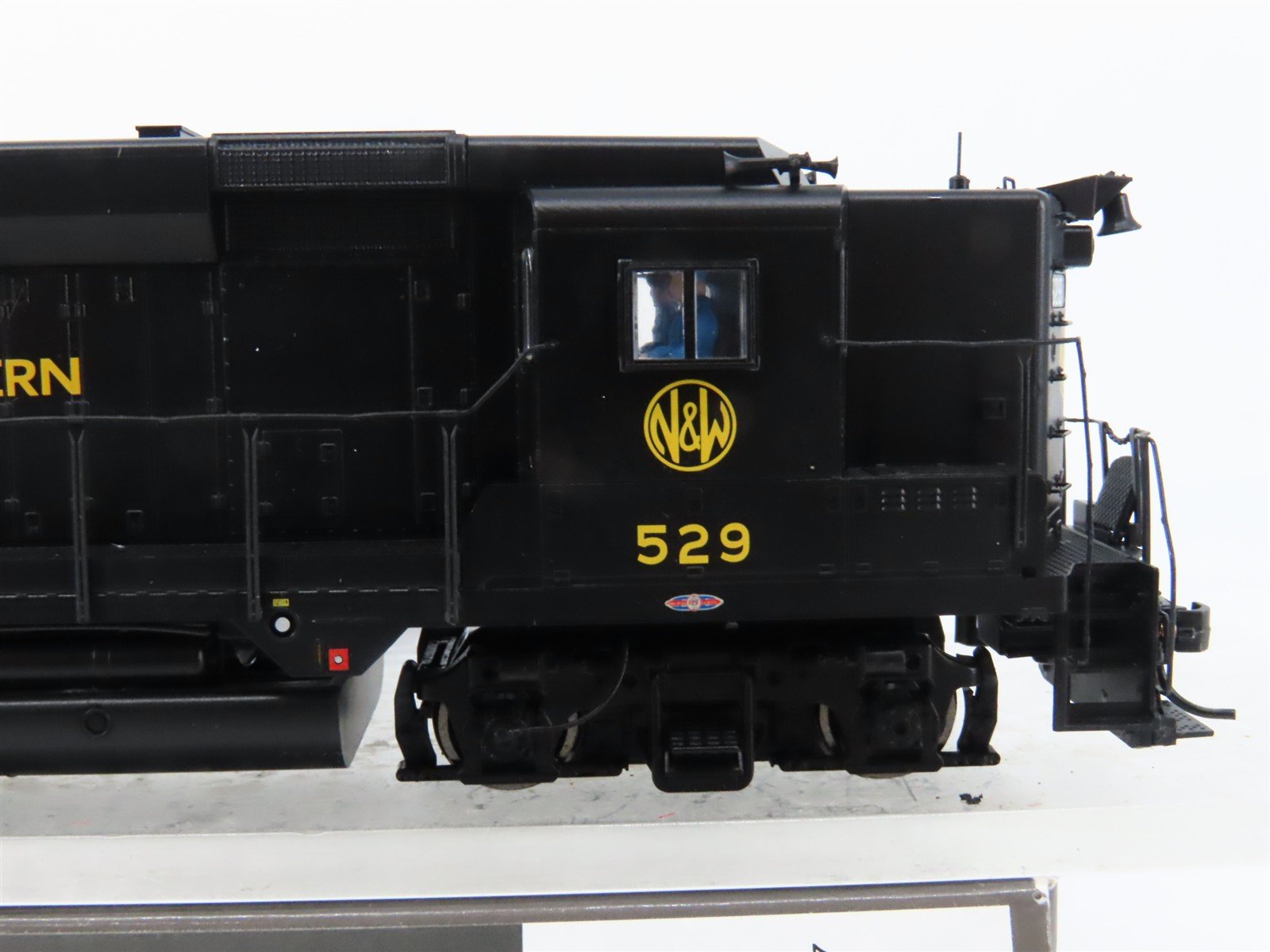 HO Walthers Proto 920-41861 N&W Norfolk & Western GP30 Diesel #529 w/DCC & Sound