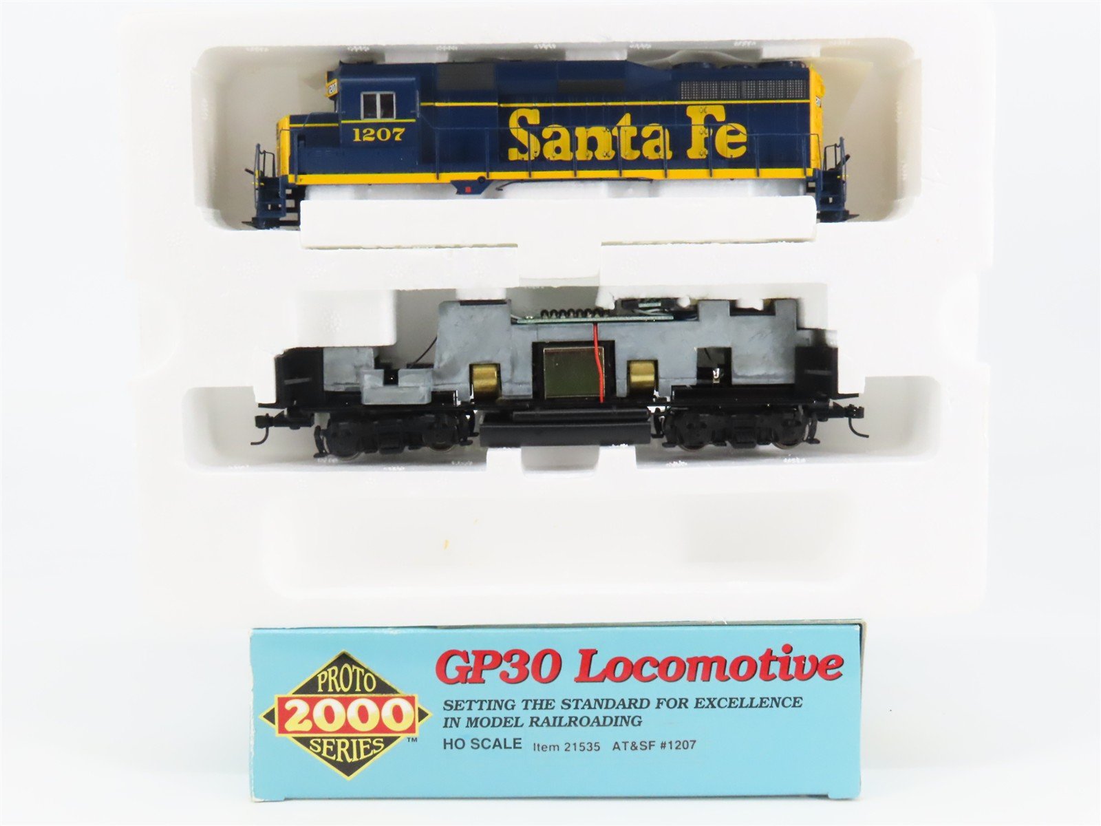 HO Scale Proto 2000 21535 ATSF Santa Fe EMD GP30 Diesel #1207 - BAD GEARS
