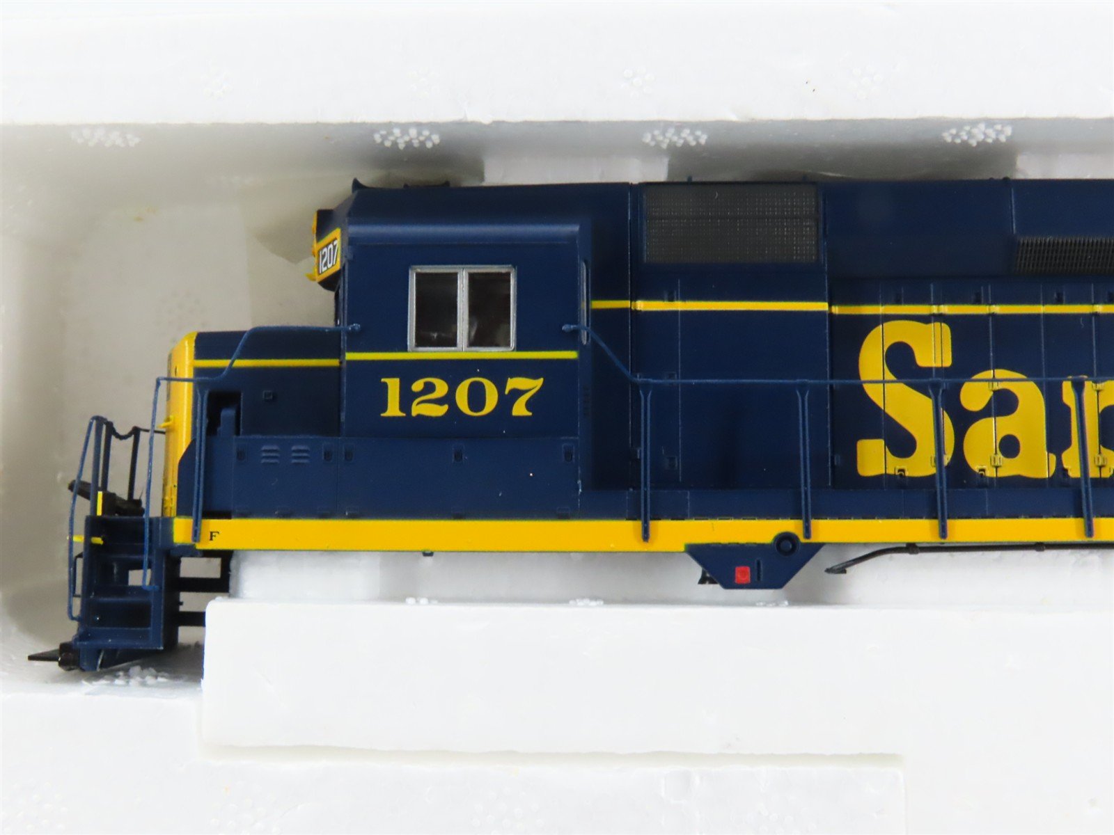 HO Scale Proto 2000 21535 ATSF Santa Fe EMD GP30 Diesel #1207 - BAD GEARS