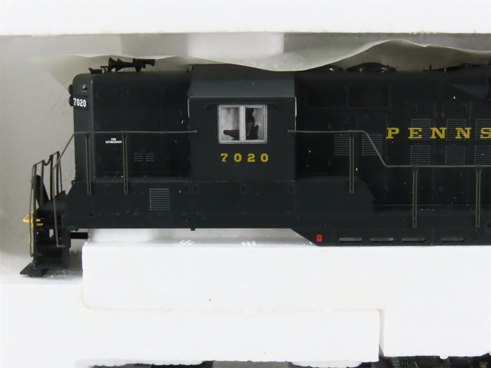 HO Proto 2000 23618 PRR Pennsylvania GP9 Ph. 2 Diesel #7020 w/ DCC - BAD GEARS