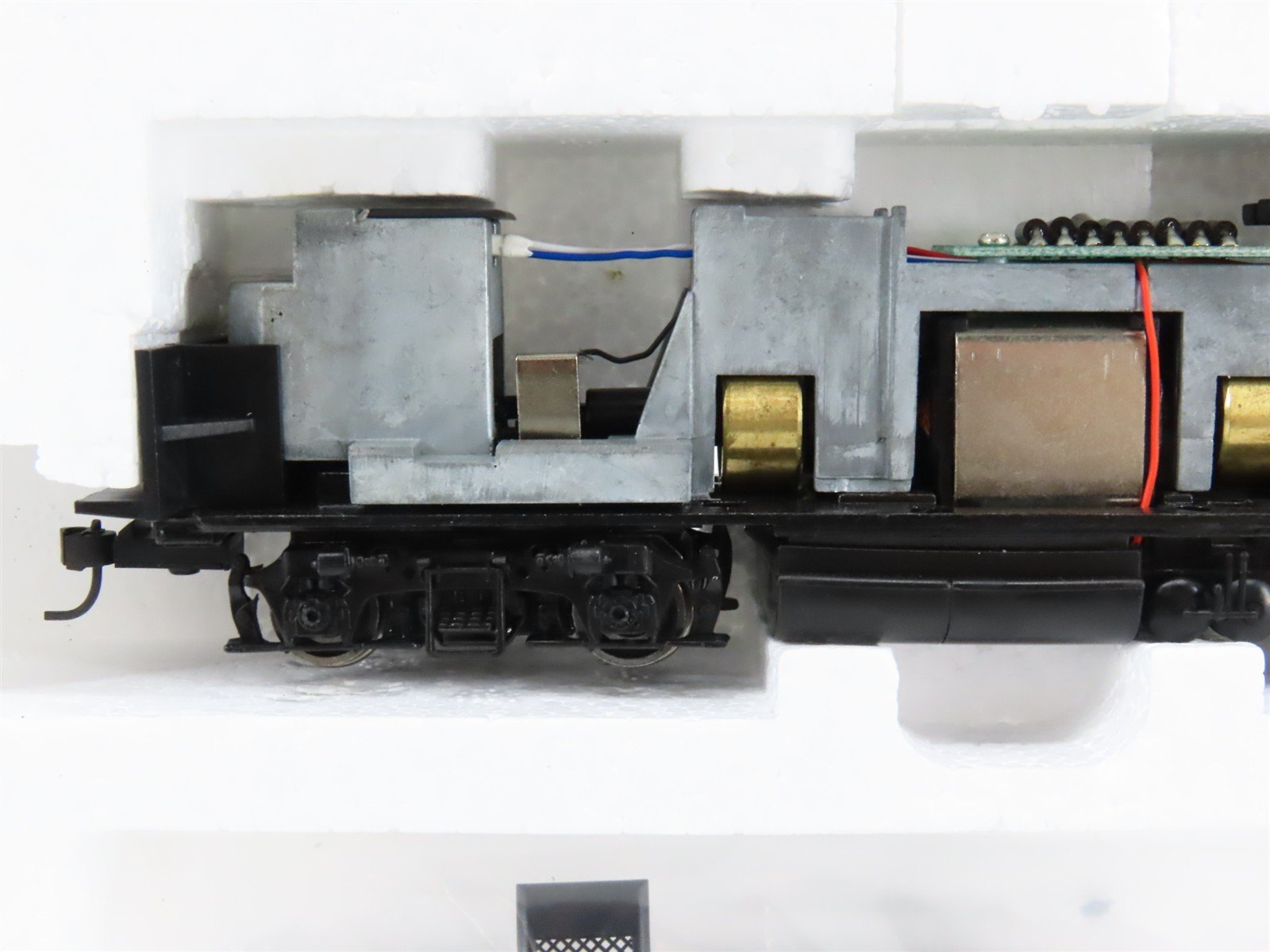 HO Proto 2000 23616 N&W Norfolk & Western GP9 Ph. 2 Diesel #713 - BAD GEARS
