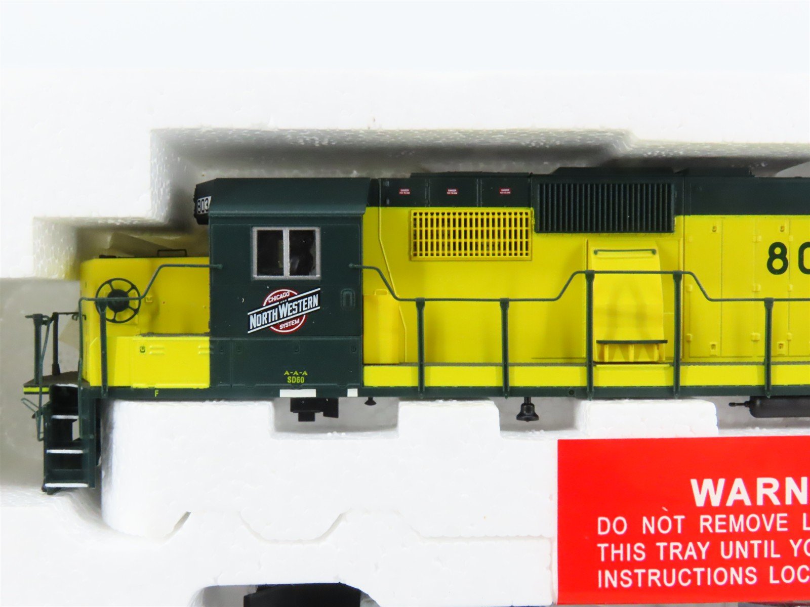 HO Proto 2000 23501 CNW Chicago & North Western SD60 Diesel #8034 - DCC Ready