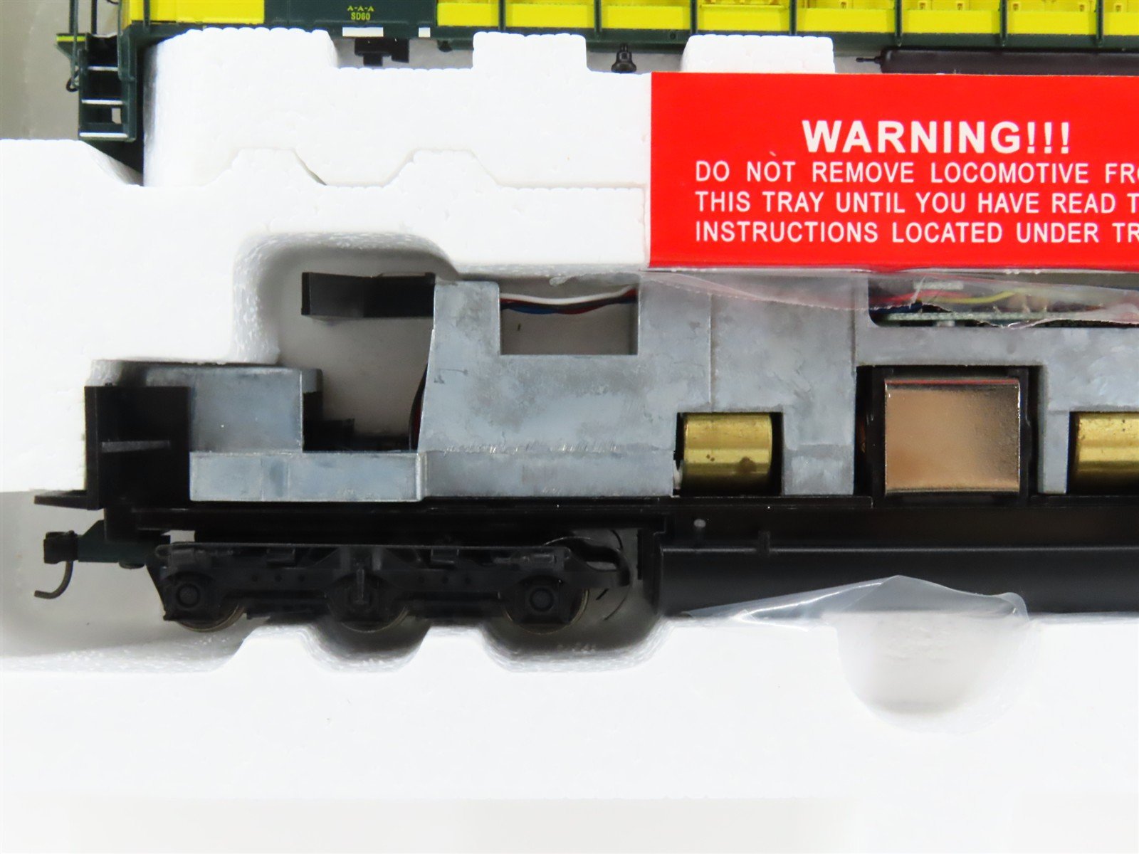 HO Proto 2000 23501 CNW Chicago & North Western SD60 Diesel #8034 - DCC Ready