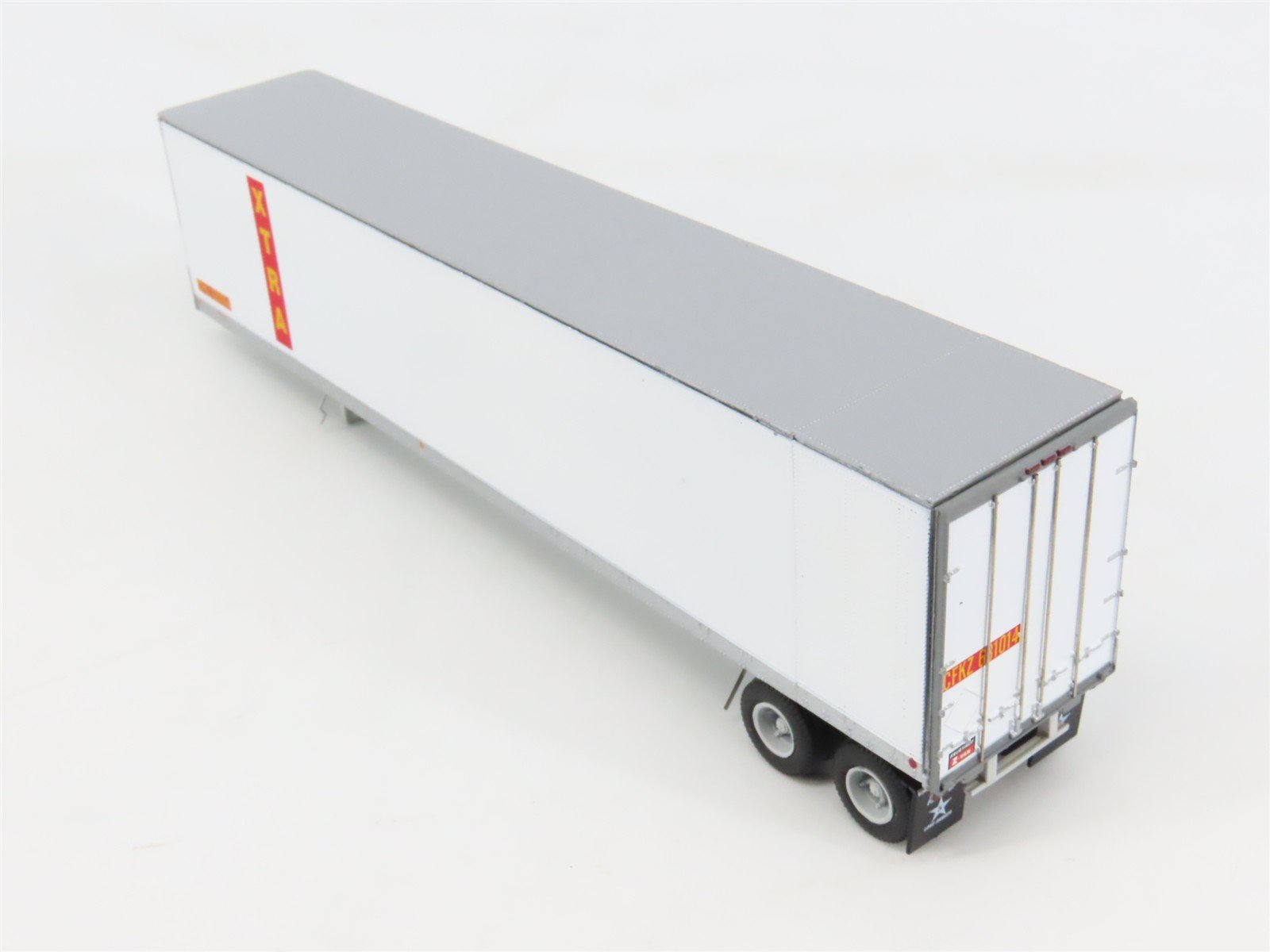 HO Scale Athearn 73381 XTRA 45' Smooth Side Z-Van Trailers 2-Pack