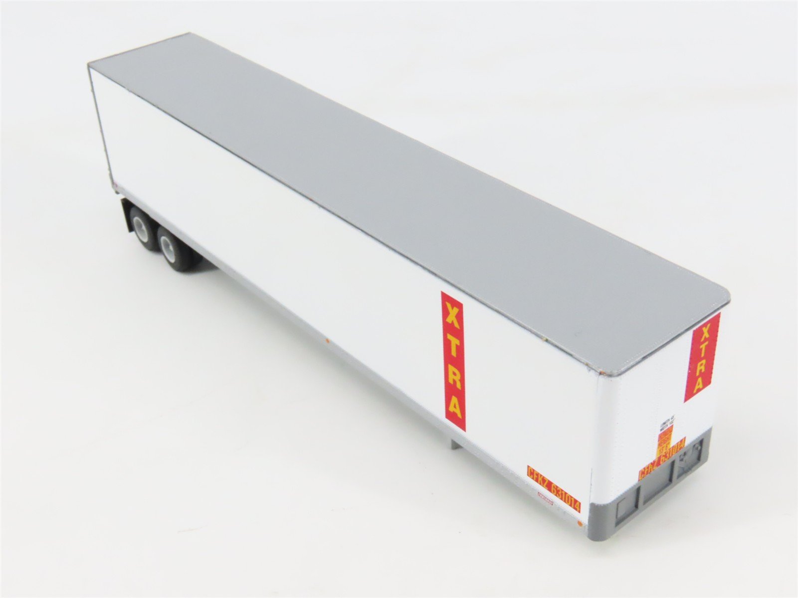 HO Scale Athearn 73381 XTRA 45' Smooth Side Z-Van Trailers 2-Pack