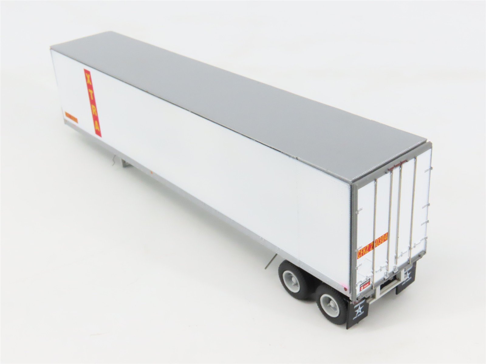 HO Scale Athearn 73381 XTRA 45' Smooth Side Z-Van Trailers 2-Pack