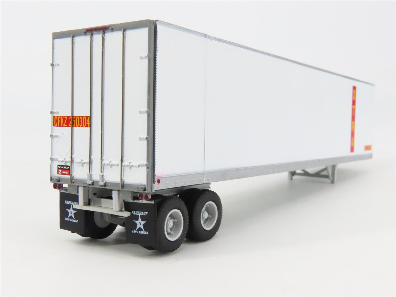 HO Scale Athearn 73381 XTRA 45' Smooth Side Z-Van Trailers 2-Pack