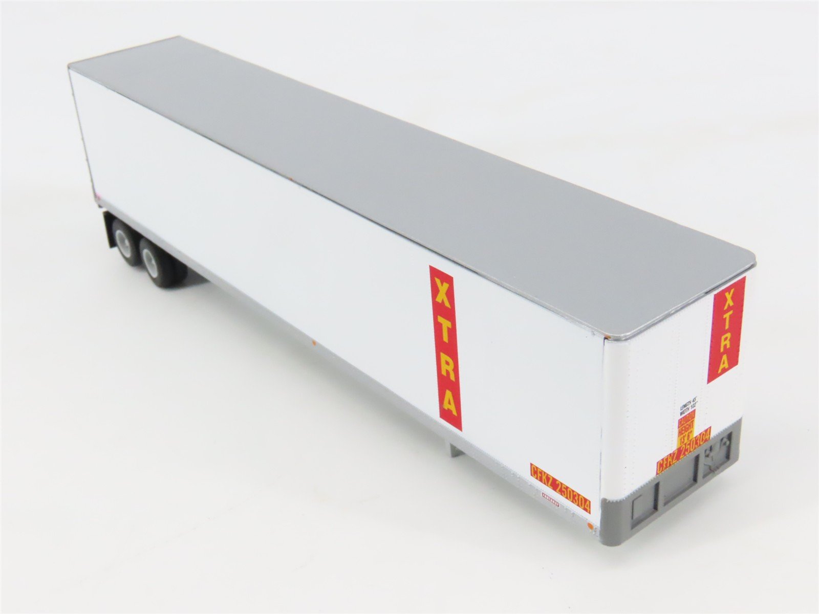 HO Scale Athearn 73381 XTRA 45' Smooth Side Z-Van Trailers 2-Pack