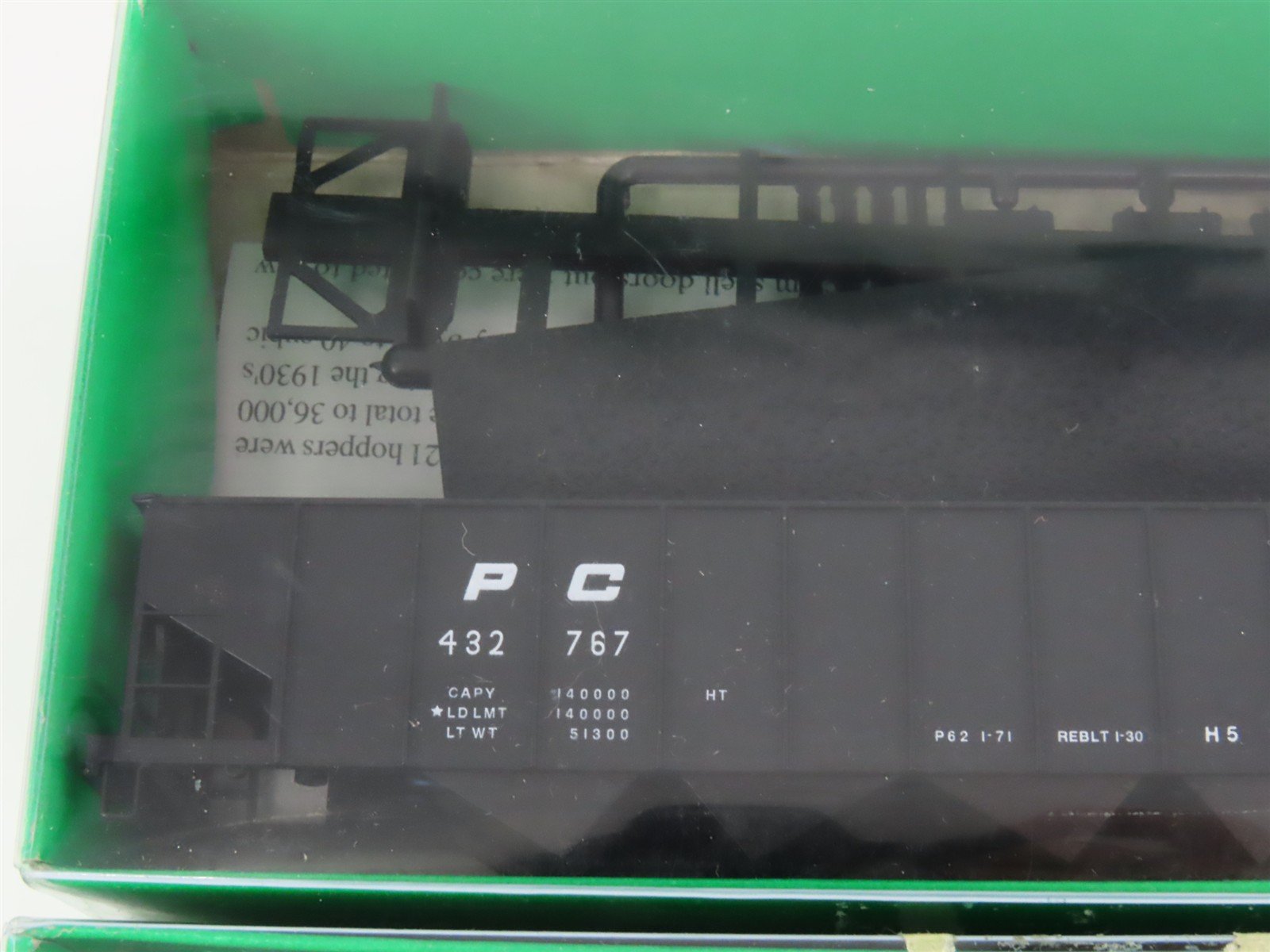 LOT of 4 HO Scale Bowser PC Penn Central 3-Bay & 4-Bay Hoppers