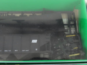 LOT of 4 HO Scale Bowser PC Penn Central 3-Bay & 4-Bay Hoppers
