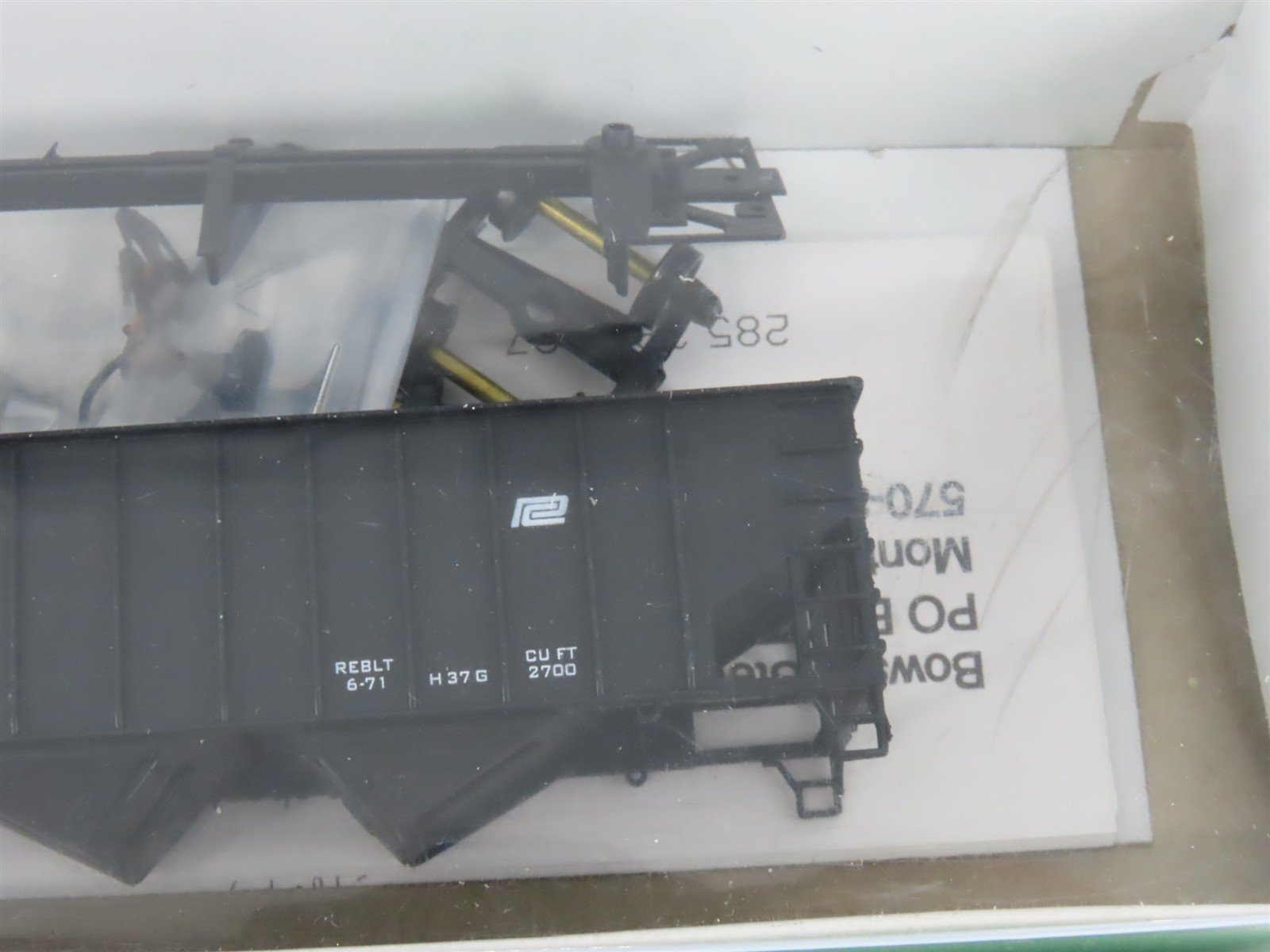 LOT of 4 HO Scale Bowser PC Penn Central 3-Bay & 4-Bay Hoppers