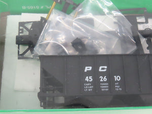 LOT of 4 HO Scale Bowser PC Penn Central 3-Bay & 4-Bay Hoppers