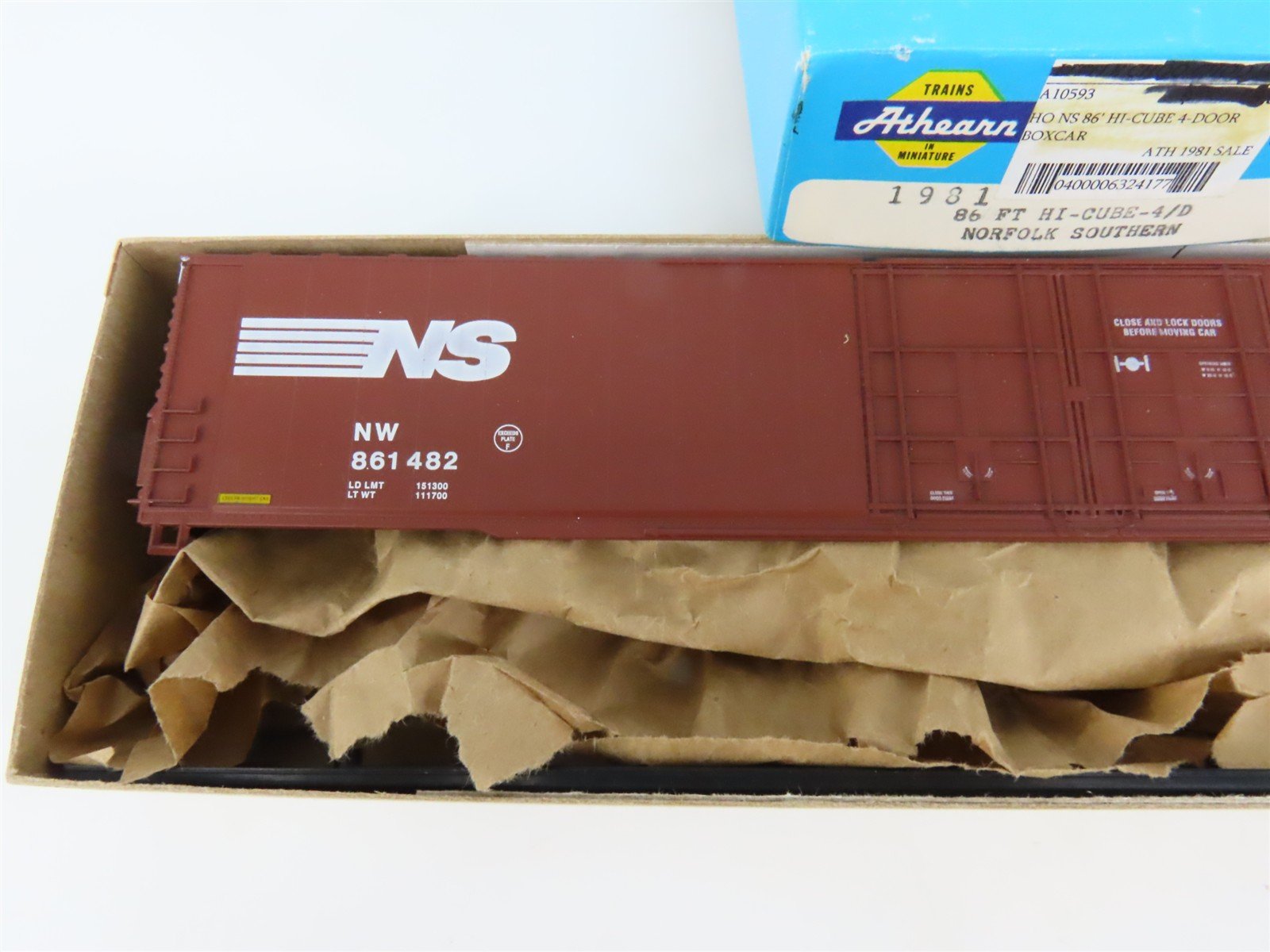 HO Scale Athearn Kit 1981 NW/NS Norfolk & Southern 86' Hi-Cube Box Car #861482