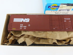 HO Scale Athearn Kit 1981 NW/NS Norfolk & Southern 86' Hi-Cube Box Car #861482