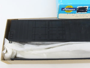 HO Scale Athearn Kit 1985 Undecorated 86' 8-Door Hi-Cube Box Car