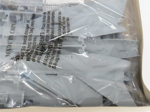 O 1/48 Scale Revell Kit #85-5847 US Air Force F-106 Delta Dart Interceptor Jet