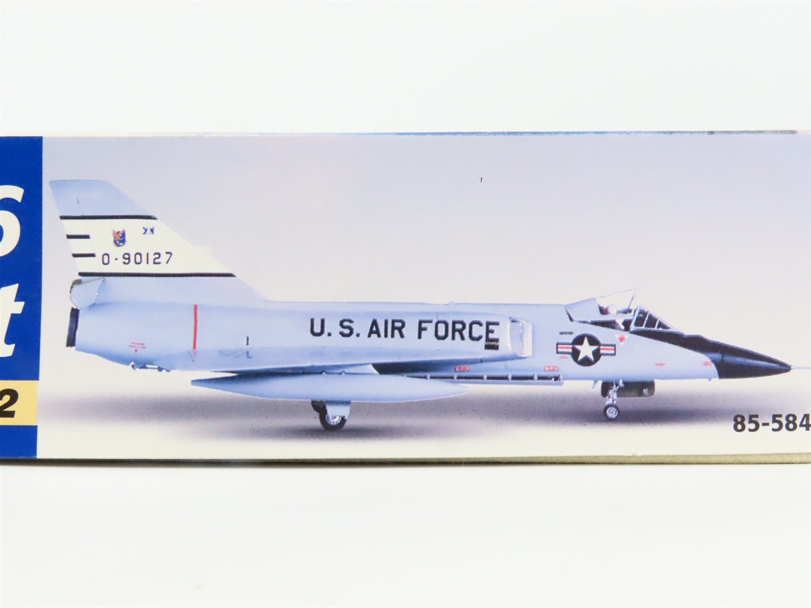 O 1/48 Scale Revell Kit #85-5847 US Air Force F-106 Delta Dart Interceptor Jet
