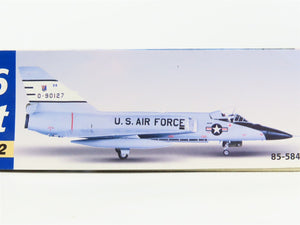 O 1/48 Scale Revell Kit #85-5847 US Air Force F-106 Delta Dart Interceptor Jet