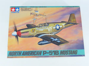 O 1/48 Scale Tamiya Kit #61042 North American P-51B Mustang Fighter Aircraft
