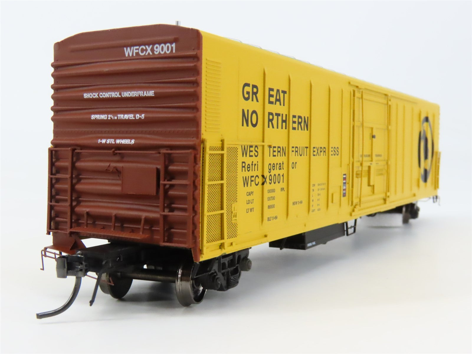 HO InterMountain 48820-01 GN/WFCX Western Fruit Express R-70-20 Mech Reefer 9001