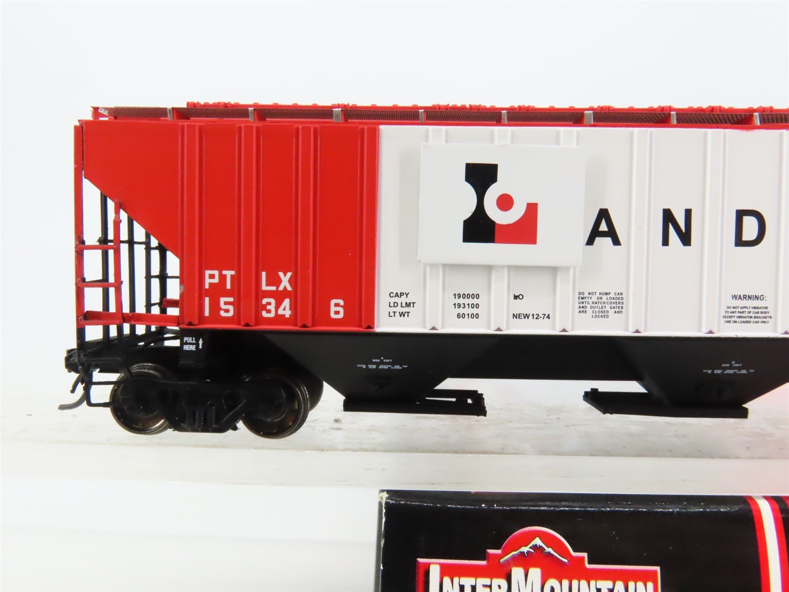 HO Scale InterMountain 45383-01 PTLX Landmark 3-Bay PS-2 Covered Hopper #15346