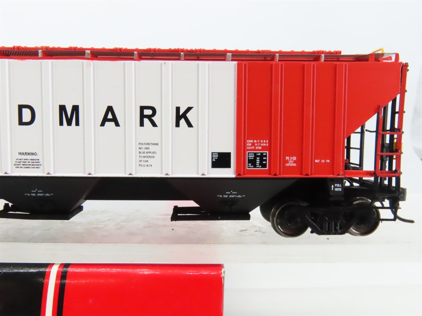 HO Scale InterMountain 45383-01 PTLX Landmark 3-Bay PS-2 Covered Hopper #15346