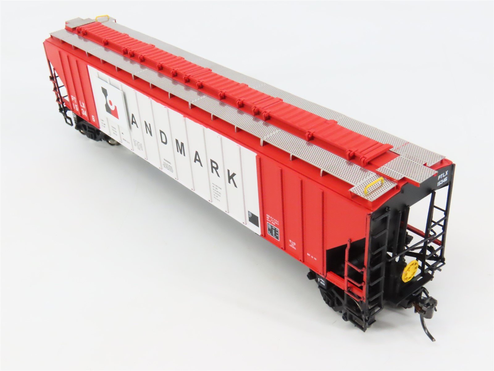 HO Scale InterMountain 45383-01 PTLX Landmark 3-Bay PS-2 Covered Hopper #15346
