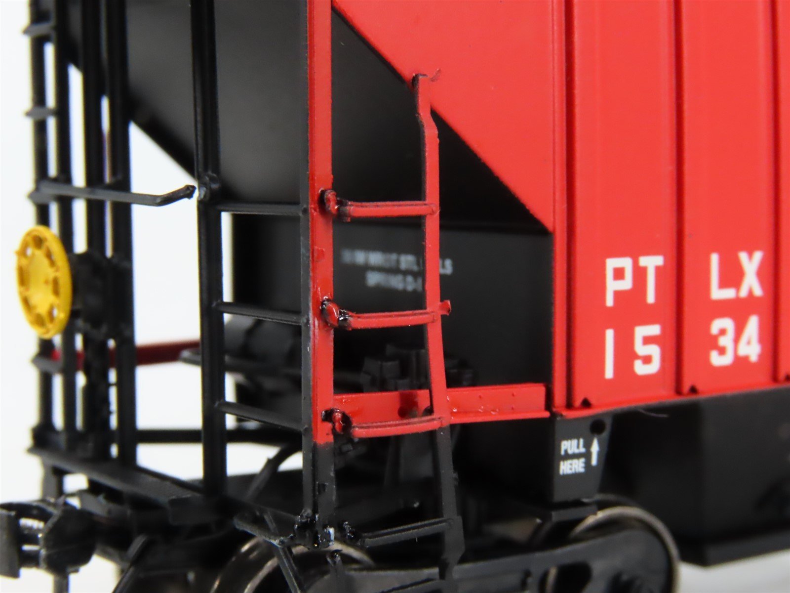HO Scale InterMountain 45383-01 PTLX Landmark 3-Bay PS-2 Covered Hopper #15346