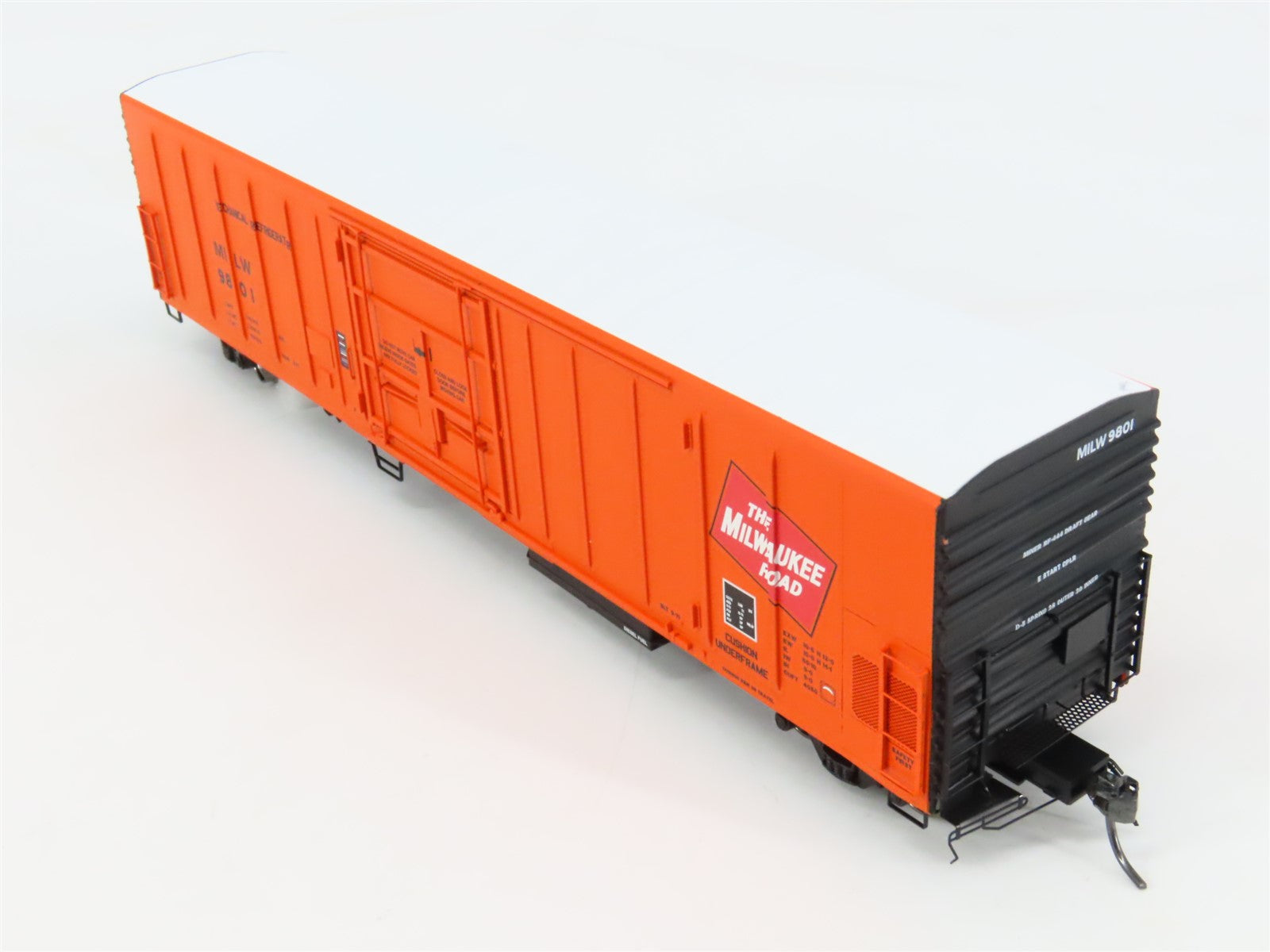 HO Scale InterMountain 48815-01 MILW Milwaukee Road R-70-20 Mech Reefer #9801