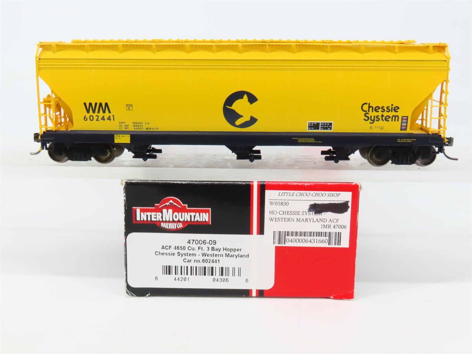 HO Scale InterMountain 47006-09 WM Chessie System 3-Bay Covered Hopper #602441