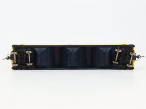 HO Scale InterMountain 47006-09 WM Chessie System 3-Bay Covered Hopper #602441