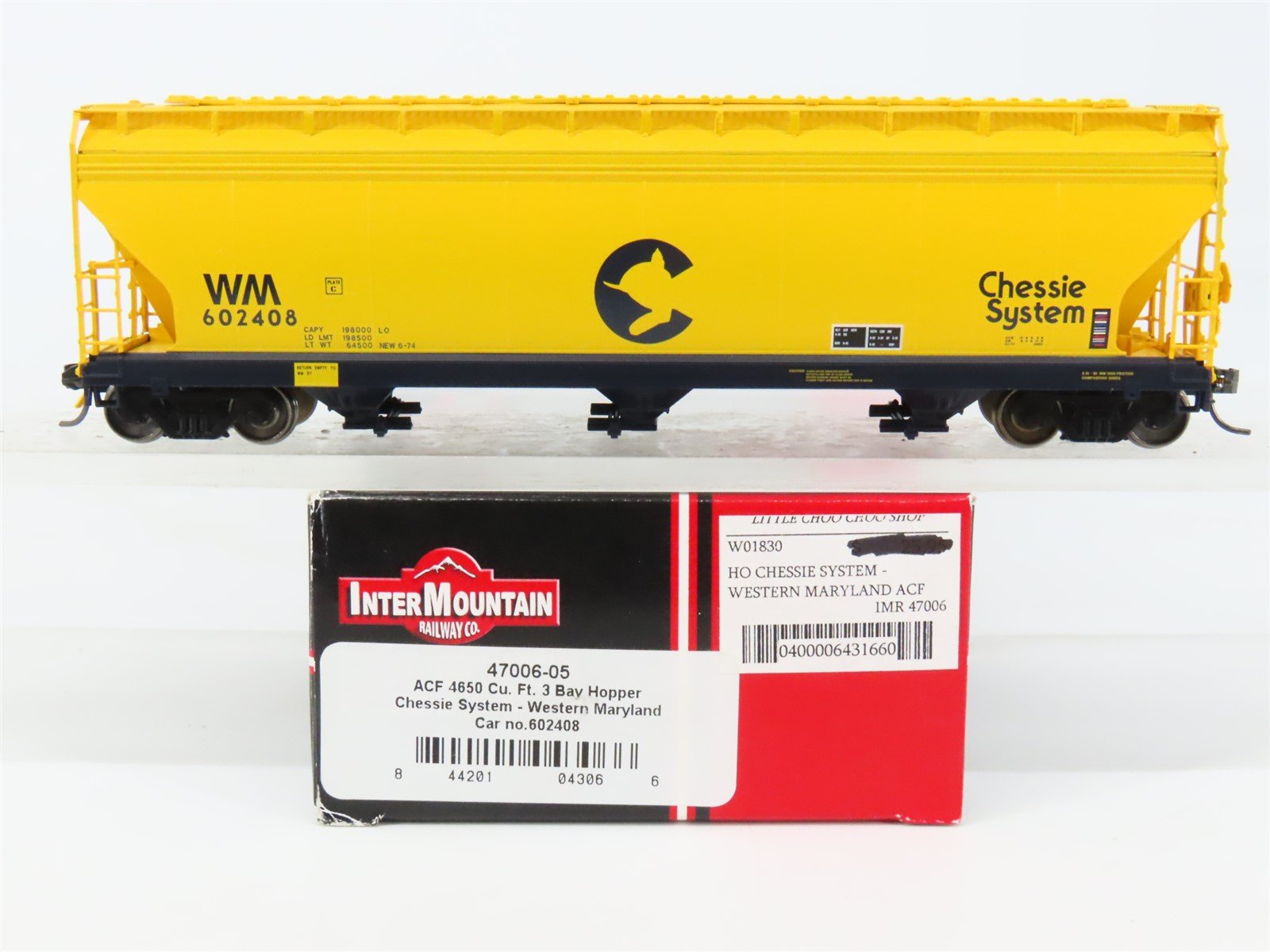 HO Scale InterMountain 47006-05 WM Chessie System 3-Bay Covered Hopper #602408