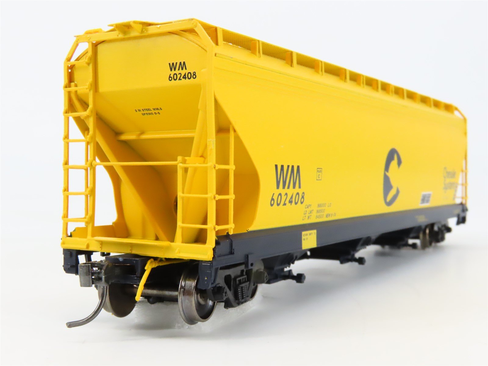 HO Scale InterMountain 47006-05 WM Chessie System 3-Bay Covered Hopper #602408