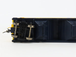 HO Scale InterMountain 47006-05 WM Chessie System 3-Bay Covered Hopper #602408
