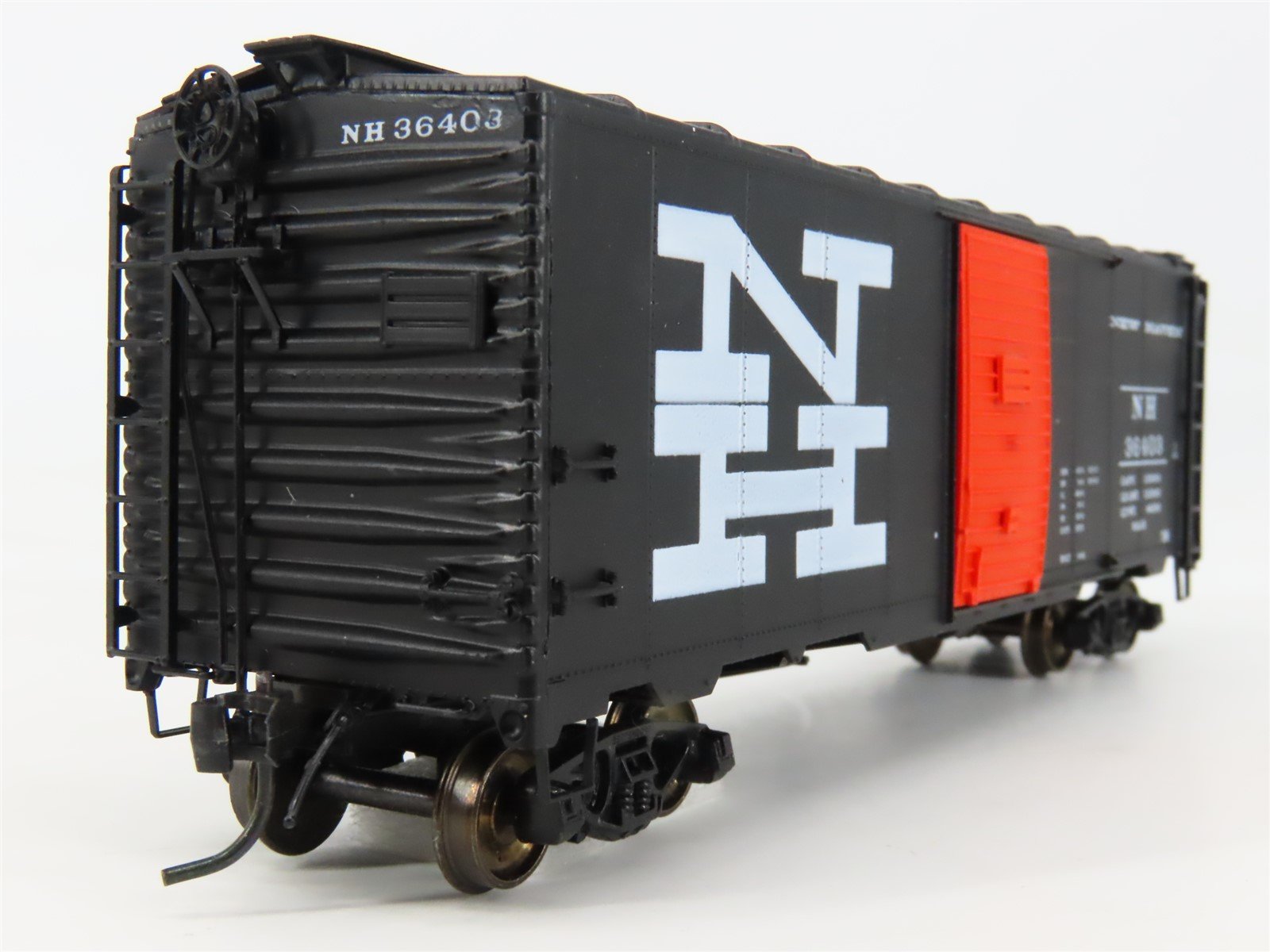 HO Scale InterMountain 45738-01 NH New Haven 40' AAR Single Door Box Car #36403