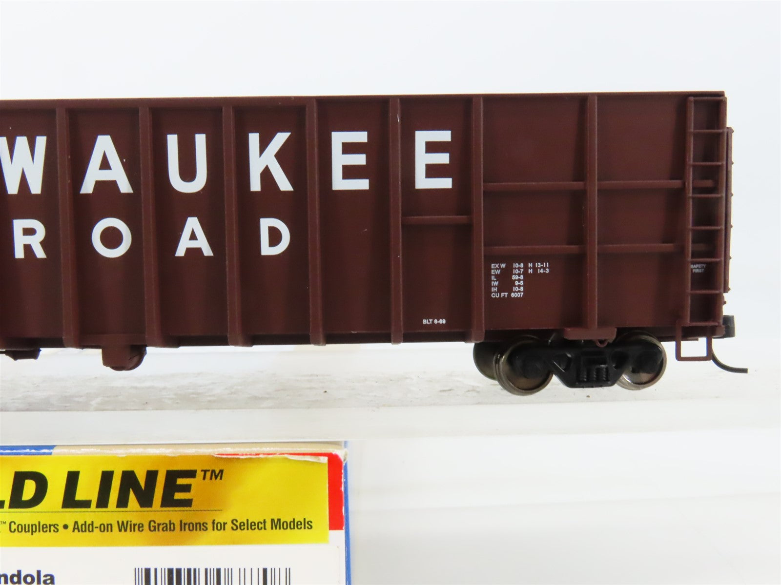 HO Scale Walthers Gold 932-4068 MILW Milwaukee Road 61' Woodchip Gondola #276008