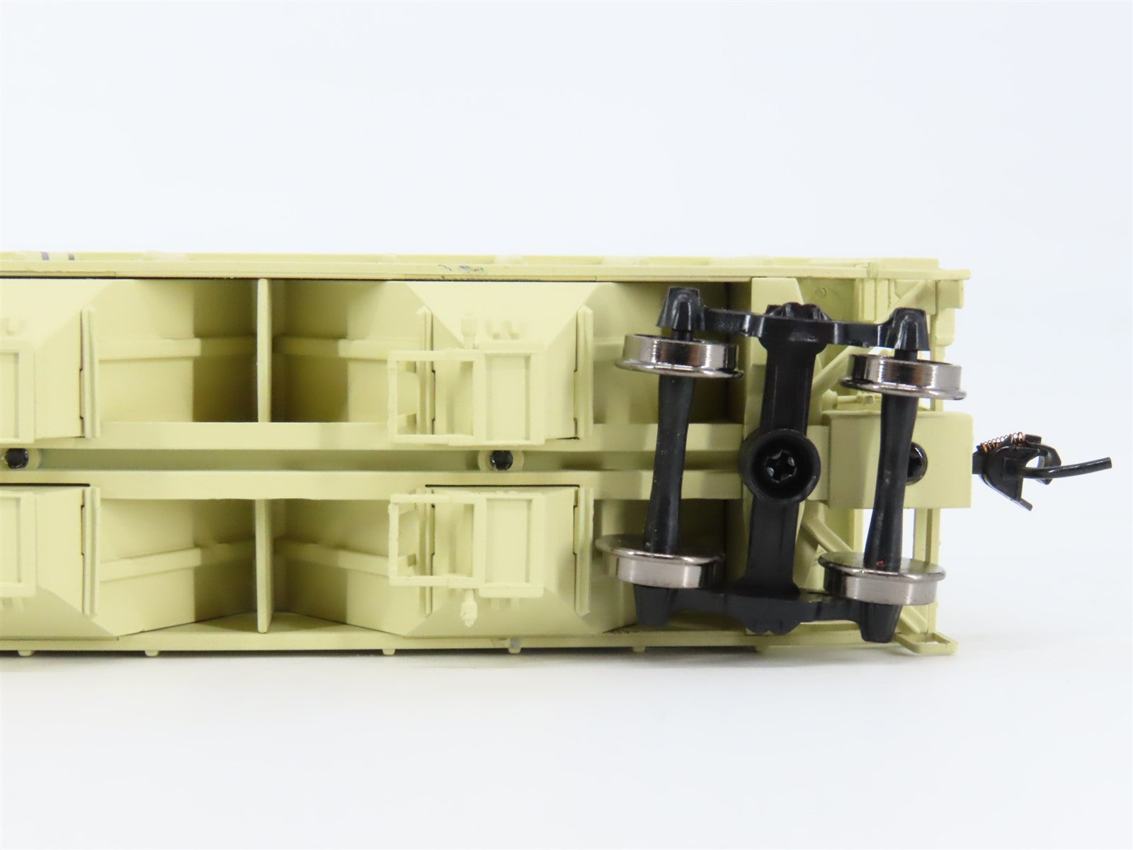 HO Walthers Gold 932-7988 ACL Atlantic Coast Line 3-Bay Covered Hopper #120707