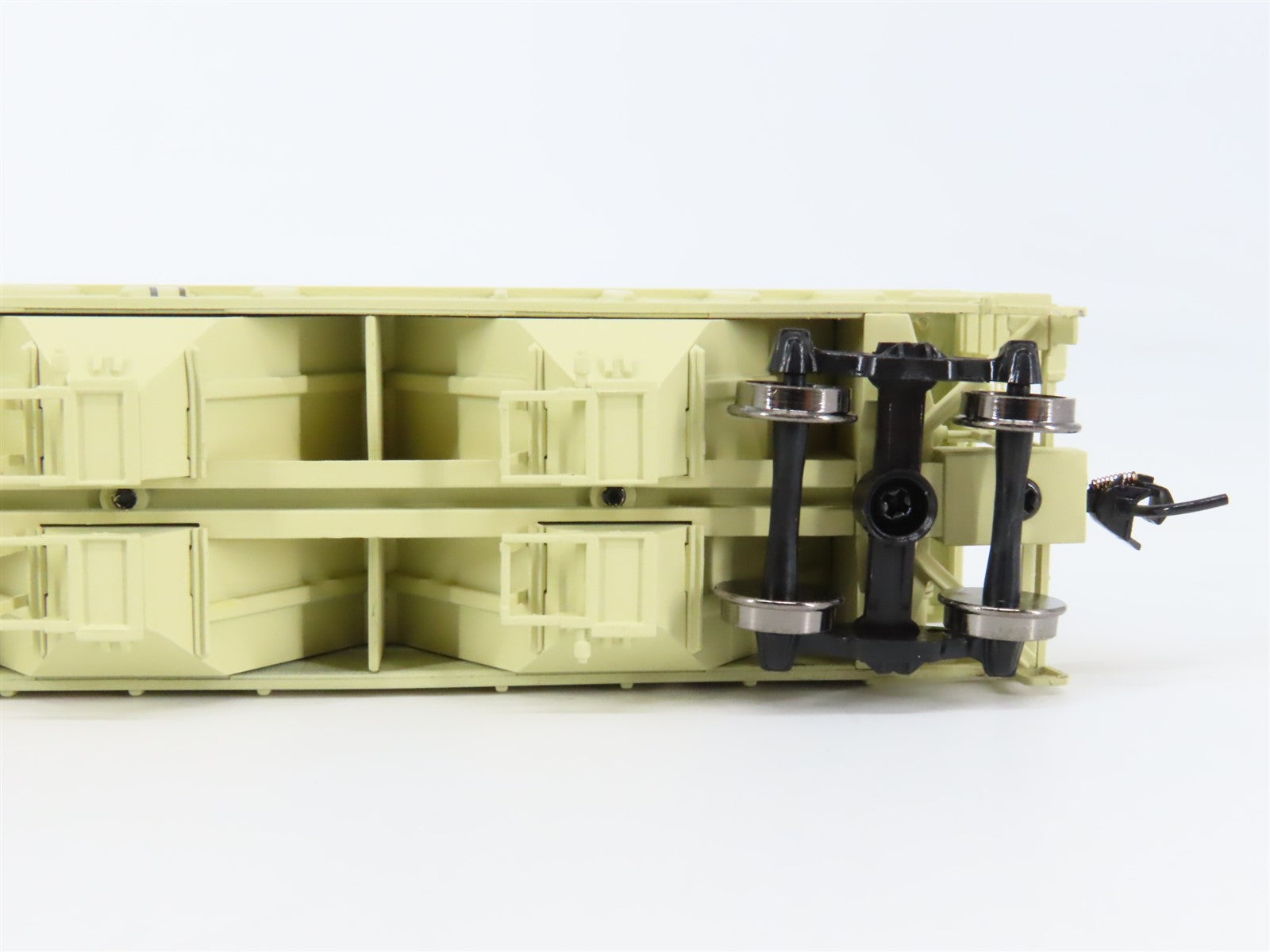 HO Walthers Gold 932-7986 ACL Atlantic Coast Line 3-Bay Covered Hopper #120156