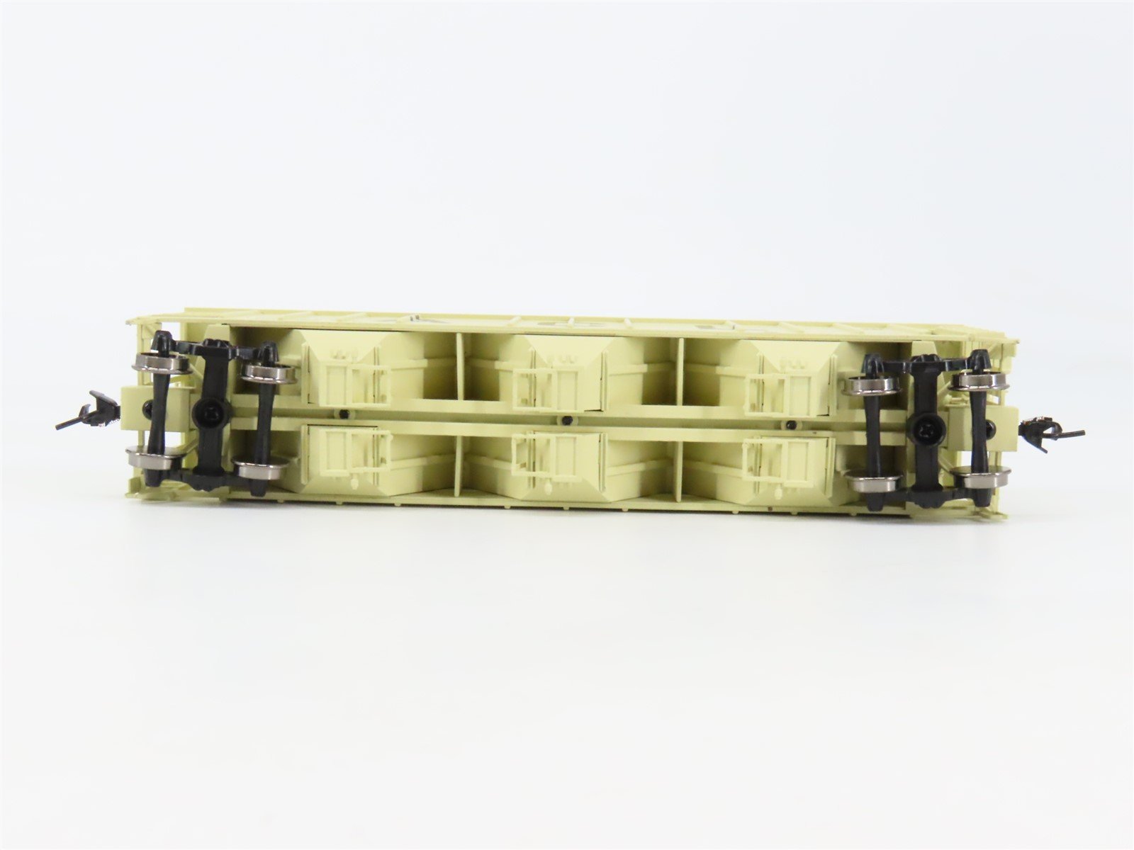 HO Walthers Gold 932-7987 ACL Atlantic Coast Line 3-Bay Covered Hopper #120392